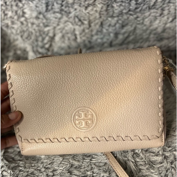 Handbags - COPY - Tory Burch Marion Combo Sling Bag. (excellent use condition.